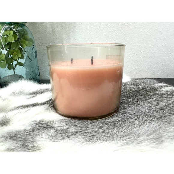 Discontinued White Barn Pink Petal Tea Cake 3 wick Candle Bath Body Works - Picture 5 of 7